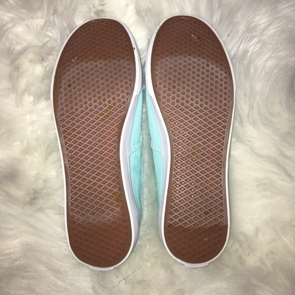 Women’s Size 7 Vans - Picture 2 of 2